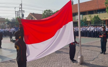 Upacara Peringatan Hari Kesaktian Pancasila di SMPN 2 Taman