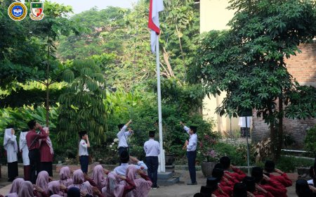 Upacara Hari Kesaktian Pancasila di SMP Bilingual Terpadu 2
