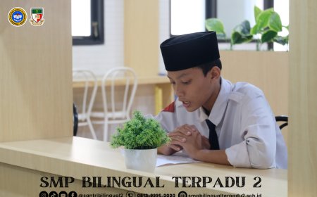 Terampil Berbahasa Asing dalam Lomba Radio Broadcaster