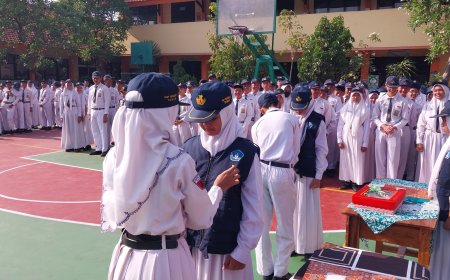 Pelantikan dan Serah Terima Pengurus OSIS-MPK SMPN 2 Taman masa bakti 2024/2025