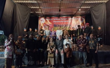 SMPN 1 Waru tampil di dalam acara Dewan Kesenian Sidoarjo