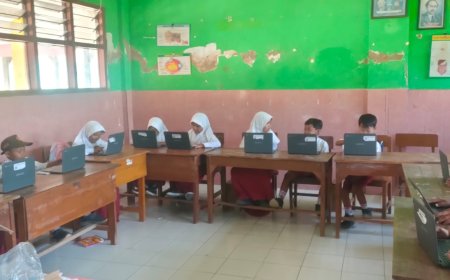 Pelatihan Praktik TIK SDN Tambak Kalisogo 2