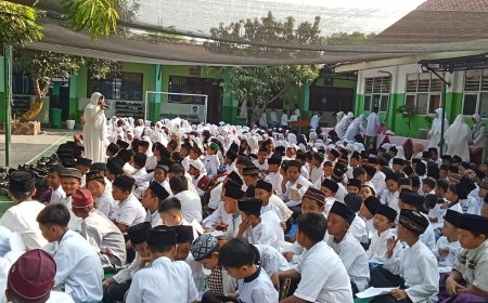 Peringatan Hari Santri di SDN Candi