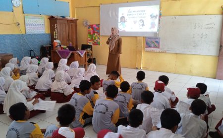 Semangat para siswa saat Skrining di SDN Semambung Kec.jabon