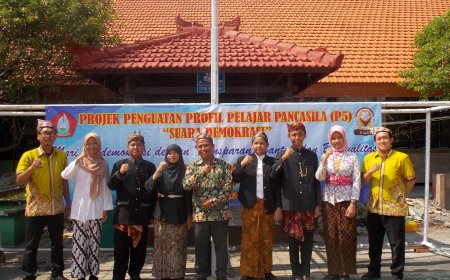 Debat Akbar Calon Ketua OSIS-MPK SMP Negeri 4 Waru Masa Bakti 2024/2025