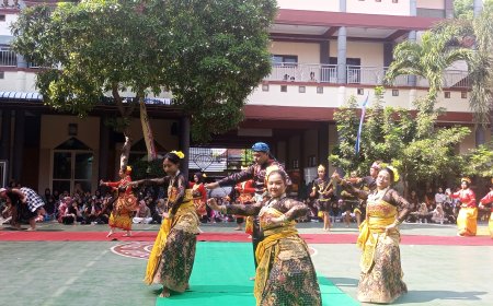 Semarak Bulan Bahasa dan Sumpah Pemuda di SMP Negeri 3 Sidoarjo