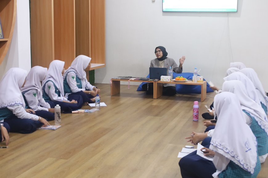 Peringatan Sumpah Pemuda SMP Al Muslim Gandeng Kegiatan Roots Day dan Healthy Day