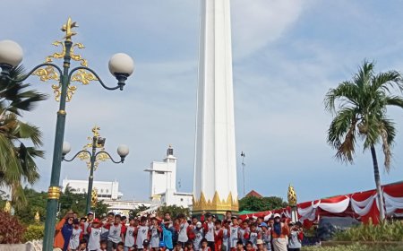 Kegiatan ODL siswa SDN Kragan ke museum 10 Nopember