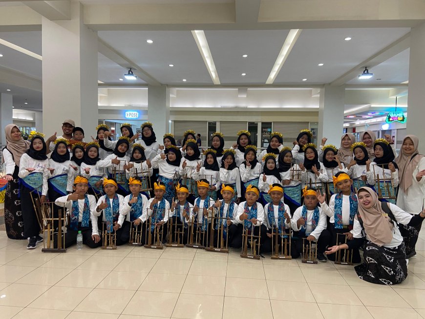 SDN Kebonagung 1 Sukodono Raih Juara I Lomba Festival Angklung Musik Nusantara Tingkat SD Surabaya Sidoarjoo