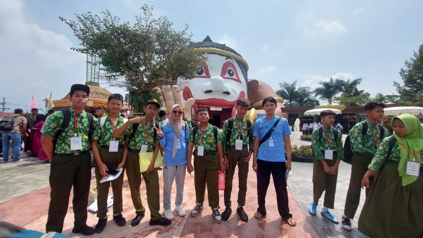 EDUCATED SCIENCE : BELAJAR SAMBIL BERMAIN DI MUSEUM BAGONG DAN JATIMPARK1 SMP PGRI 8 SIDOARJO