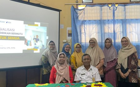 SOSIALISASI PENDIDIKAN BERMUTU UNTUK SEMUA dari Pengawas Dinas Pendidikan Sidoarjo di SMP PGRI 8 Sidoarjo