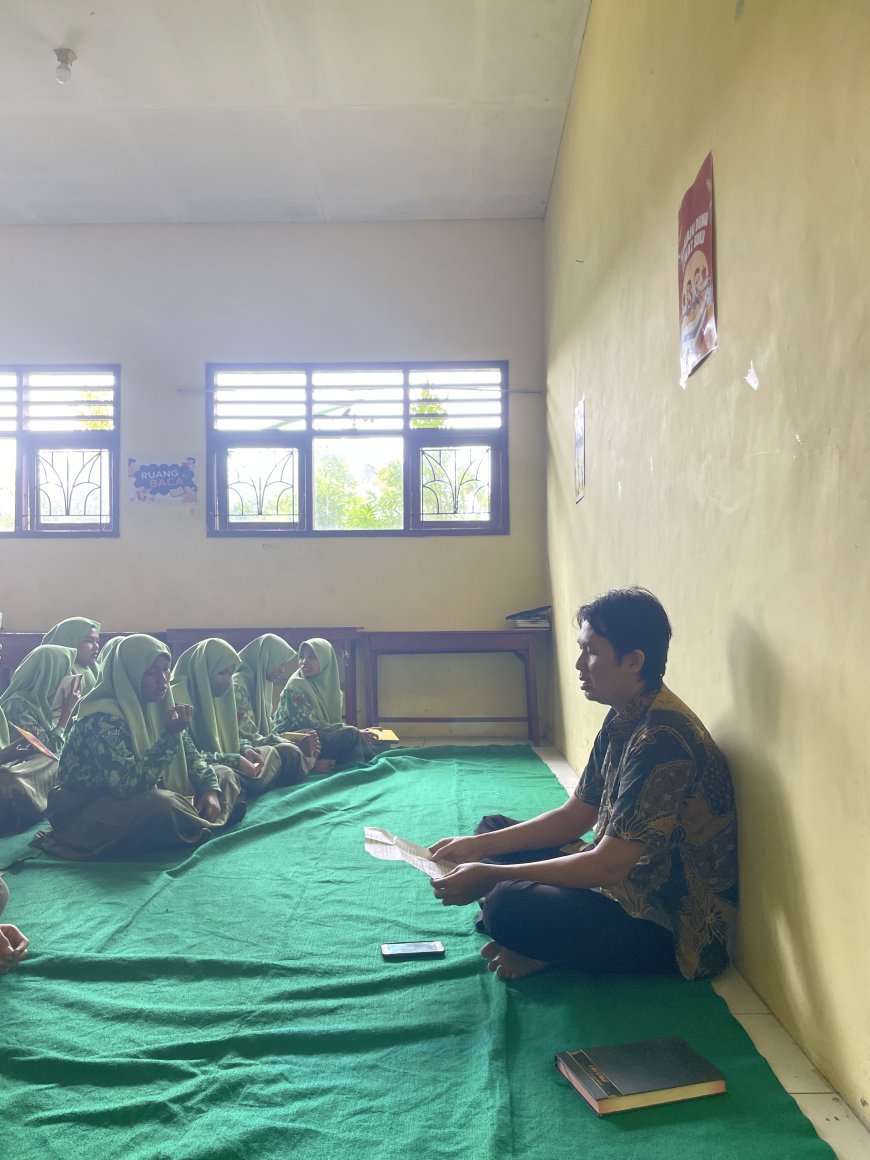 KEGIATAN KHOTMIL QUR'AN : MEMPERINGATI HARI AMAL BAKTI KE-79 KEMENTRIAN AGAMA di SMP PGRI 8 SIDOARJO