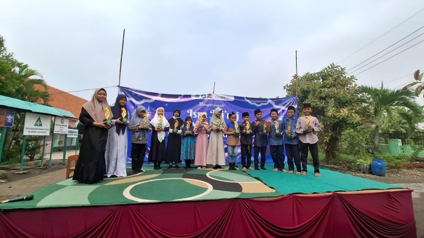 Peringatan Isra' Mi'raj 1443H di SDN Banjarsari