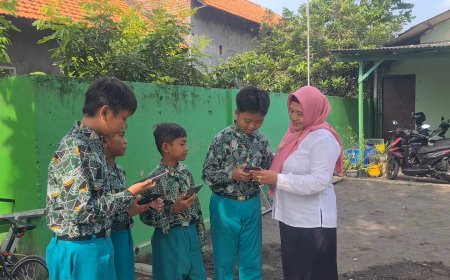 Digital Studentpreneur di SDN Klopo Sepuluh 2 Sukodono Asah Kemampuan Siswa di Era Digital.