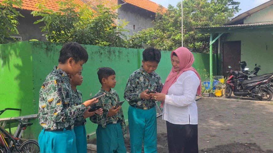 Digital Studentpreneur di SDN Klopo Sepuluh 2 Sukodono Asah Kemampuan Siswa di Era Digital.