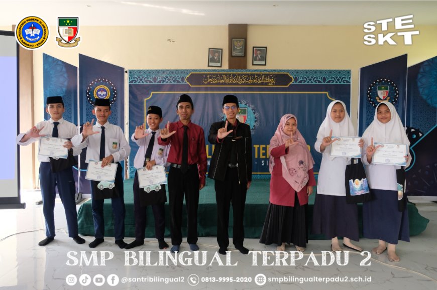 Santri Kelas IX SMP Bilingual Terpadu 2 Paparkan Esai Terbaik dalam Seminar Esai Santri