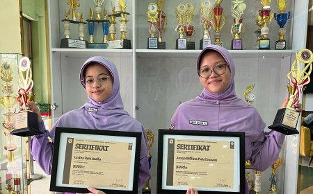 Kantongi 2 Juara di Kulturfest UI: Dua Siswi SMP Progresif Bumi Shalawat Jadi Bintang Story Telling Bahasa Jerman!