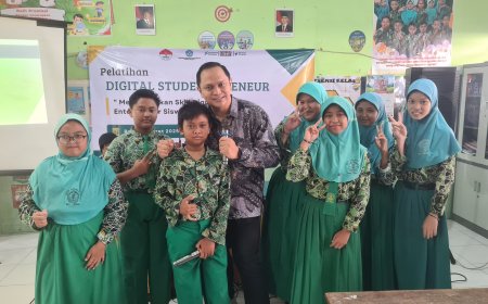 DIGITAL STUDENTPRENEUR: MENANAMKAN KETERAMPILAN DIGITAL DI SDN GILANG 1