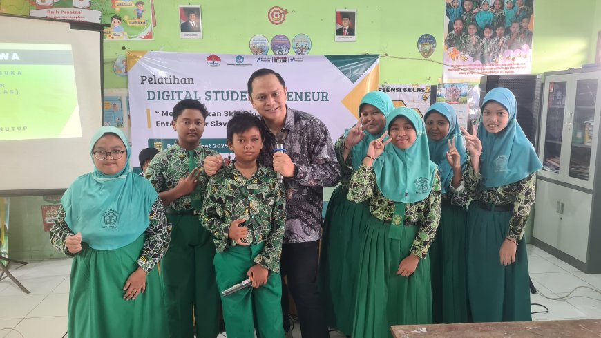 DIGITAL STUDENTPRENEUR: MENANAMKAN KETERAMPILAN DIGITAL DI SDN GILANG 1