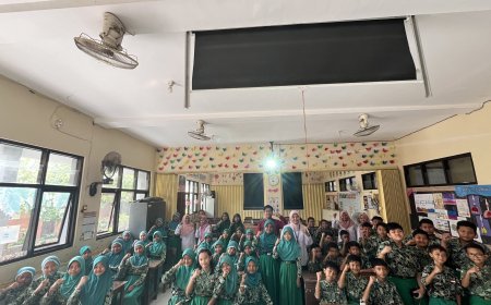 Digital Studentpreneur: SDN Sidoklumpuk Siapkan Generasi Cakap Teknologi