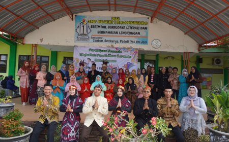 Semangat Belajar untuk Masa Depan Cerah: Upacara Hari Pendidikan Nasional 2025 di SMP Negeri 1 Balongbendo