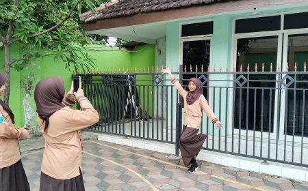 Digital Studentpreneur SDN Sidomulyo: Mendorong Kreativitas dan Kemandirian Digital Siswa