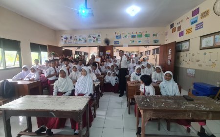 Digital Studentpreneur: Membentuk Generasi Digital Kreatif dan Percaya Diri di Usia Dini