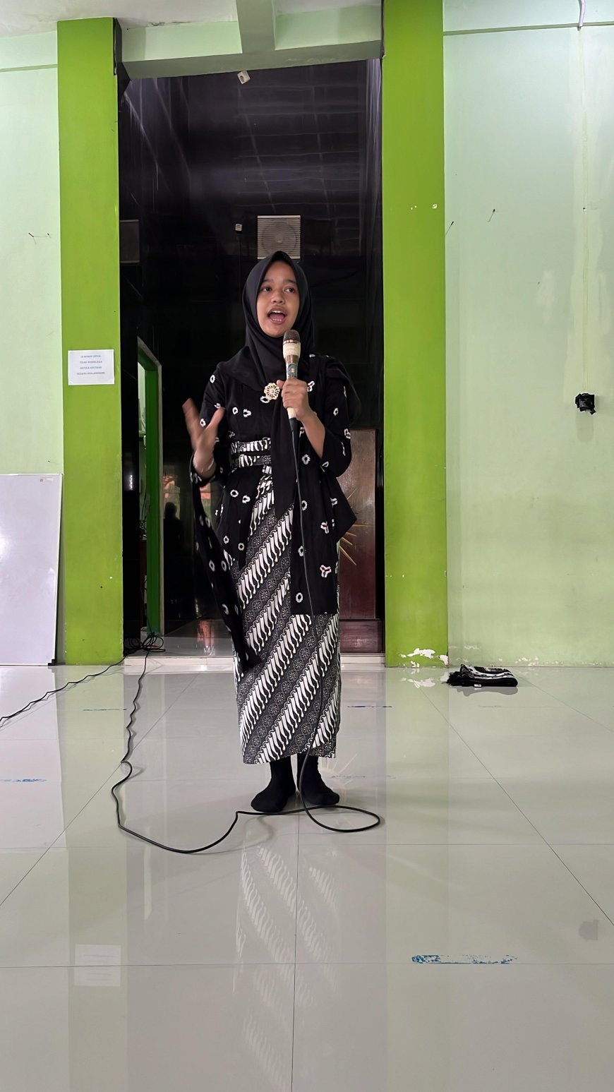 Semarak HARDIKNAS SMP Negeri 1 Prambon: Membangun Karakter Peserta Didik melalui Perlombaan Edukatif