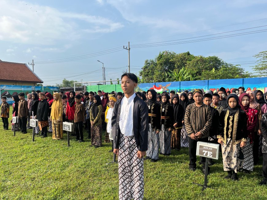 Semarak HARDIKNAS SMP Negeri 1 Prambon: Membangun Karakter Peserta Didik melalui Perlombaan Edukatif