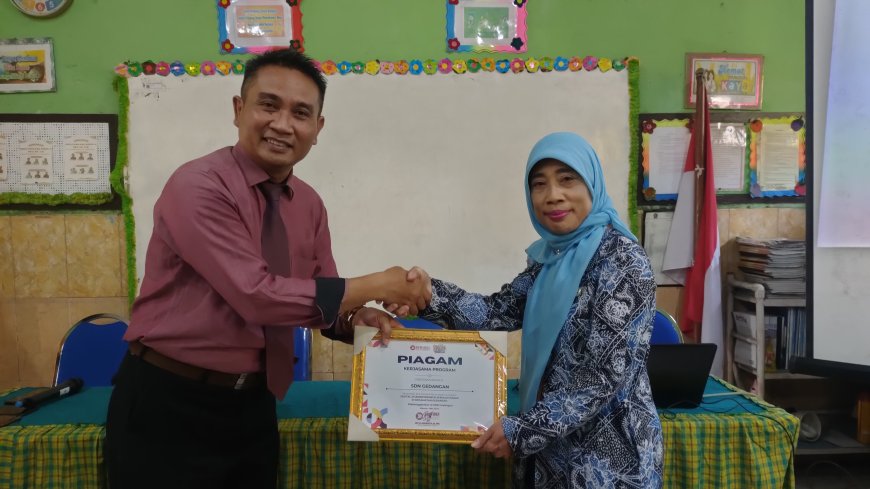 Public Speaking Hingga Web Personal, Siswa SDN GEDANGAN Ikuti Program Digital Studentpreneur