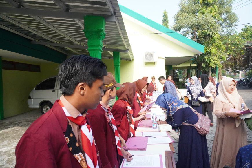 Parenting Seminar SMP Negeri 1 Balongbendo