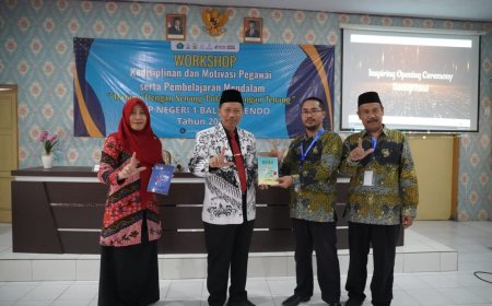 Workshop Kedisiplinan dan Motivasi Pegawai SMP Negeri 1 Balongbendo
