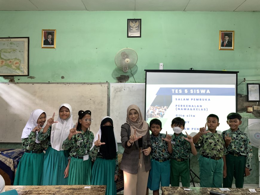 "Masa Depan Cerah Dimulai dari Sini: Serunya Digital Studentpreneur di SDN Kureksari!"