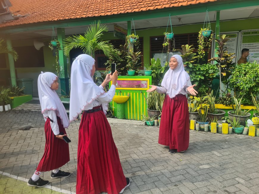 Membentuk Generasi Digital Unggul: SDN Wedoro Gelar Kegiatan Digital Studentpreneur