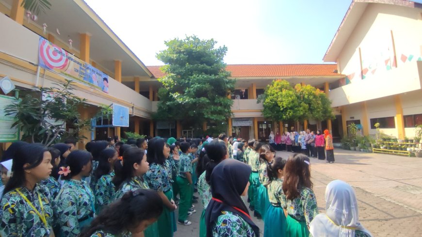 SDN Sidokare 4 Gelar Aksi Kebersihan Sekolah dalam Rangka Peringatan Hari Lingkungan Hidup Sedunia Tahun 2025