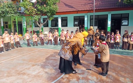 Penutupan MPLS SD Negeri Candi Diwarnai Pelepasan Burung Merpati