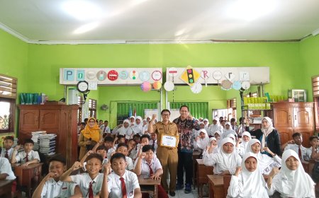 Membangun Generasi Digital Melalui Kegiatan Digital Studentpreneur di SDN Grogol