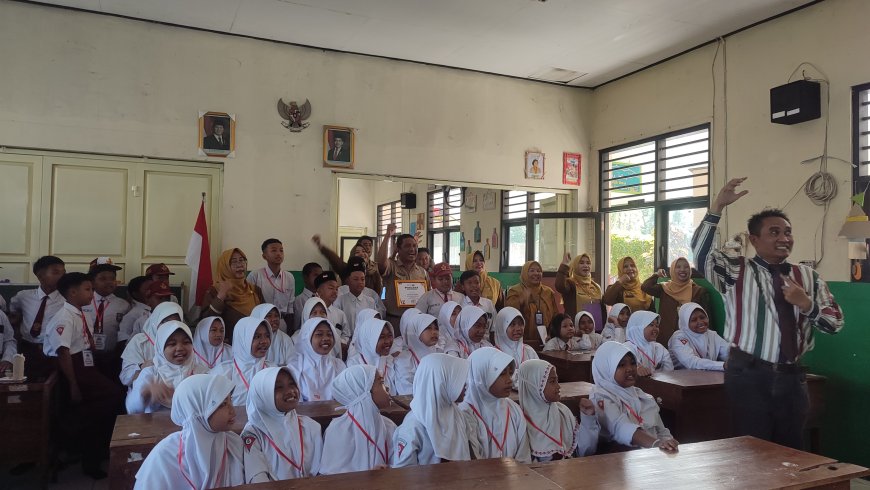 SDN Balonggabus Sidoarjo Menggelar Kegiatan Digital Studentpreneur untuk meningkatkan kreativitas dan soft skill bagi siswa