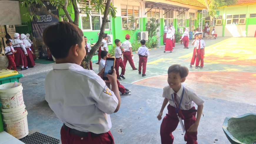 Digital Studentpreneur Hadir di SDN Candi, Dorong Siswa Lebih Percaya Diri dan Kreatif