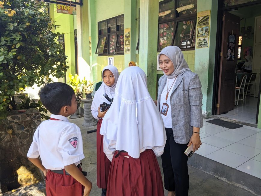 Digital Studentpreneur Bangkitkan Kreativitas Digital Siswa SDN Sumorame Candi