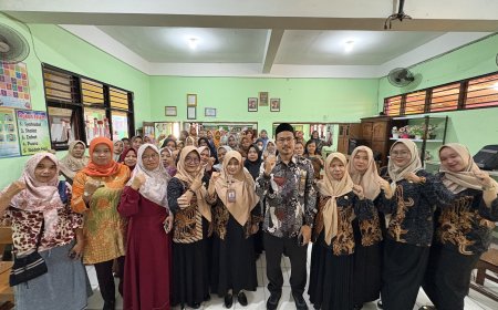 KELAS PARENTING SDN BOHAR  SINERGI SEKOLAH DAN ORANG TUA  DALAM MENGANTARKAN ANAK MENUJU MASA DEPAN GEMILANG
