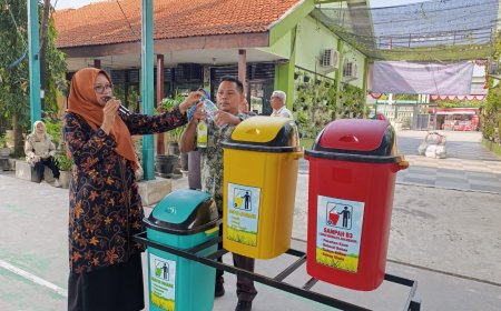Langkah Kecil, Dampak Besar: Edukasi Pemilahan Sampah di SMPN 1 Prambon