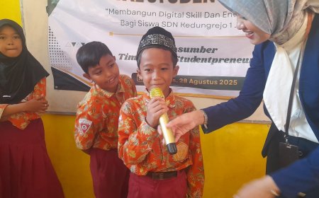 Semarak Literasi Digital Studentpreneur di SDN Kedung Rejo 1