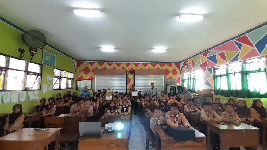 Digital Studentpreneur Tingkatkan Kepercayaan Diri Siswa SDN Kajeksan