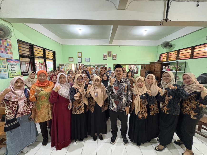 KELAS PARENTING SDN BOHAR SINERGI SEKOLAH DAN ORANG TUA DALAM MENGANTARKAN ANAK MENUJU MASA DEPAN GEMILANG