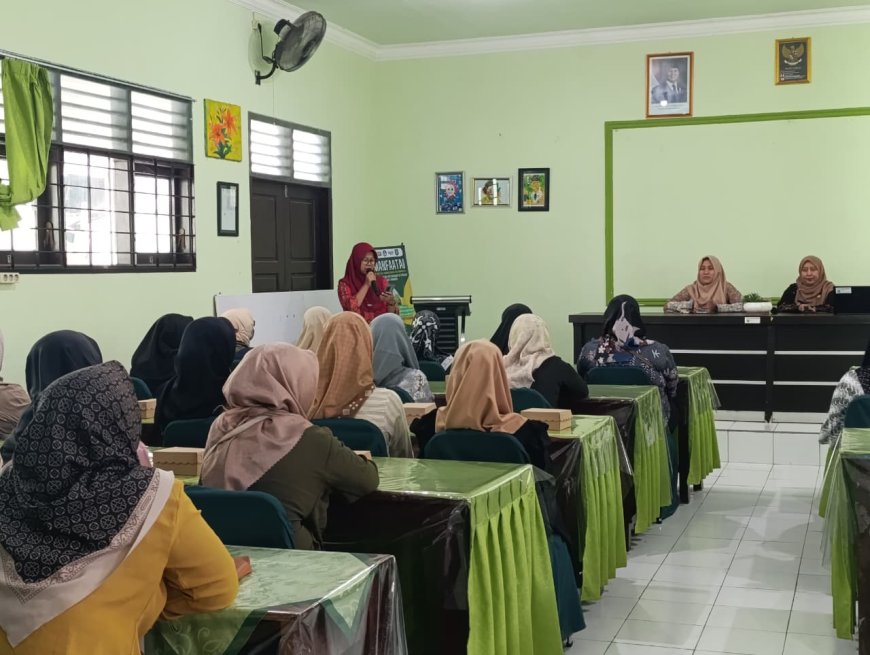 Sosialisasi ANBK 2025 sebagai Langkah menuju Pendidikan Bermutu di SMPN 1 Prambon