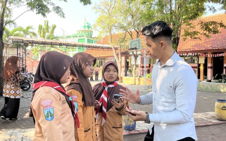 Membangun Jiwa Kreatif dan Percaya Diri Lewat Digital Studentpreneur di SDN Tambak Kemeraan