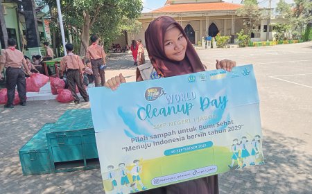 World Cleanup Day 2025: Aksi Nyata Peduli Lingkungan di SMPN 1 Jabon