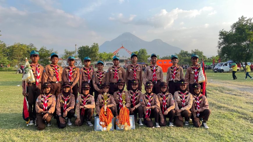 Prestasi Gemilang GALAMESA SMP Negeri 1 Krembung di LT II, Dua Regu Andalan Merebut Juara Terbaik.