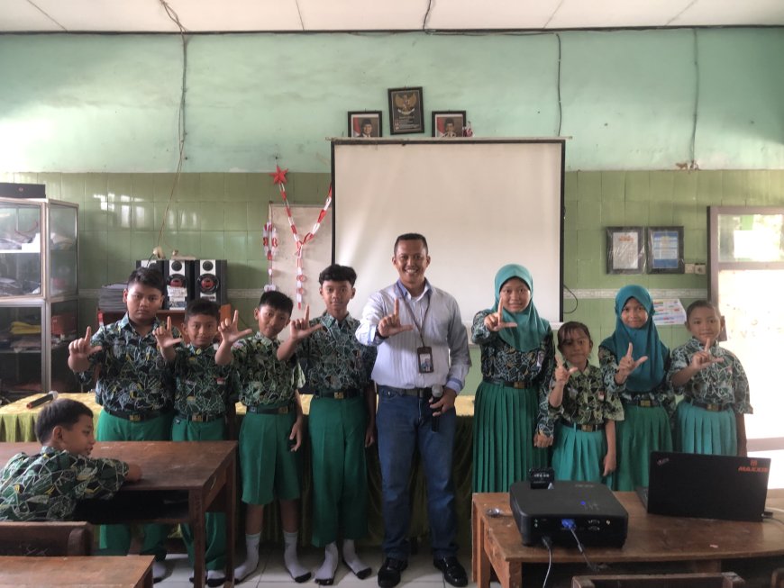 Digital Studentpreneur di SDN Watugolong 2: Mengasah Kreativitas dan Keterampilan Digital Siswa